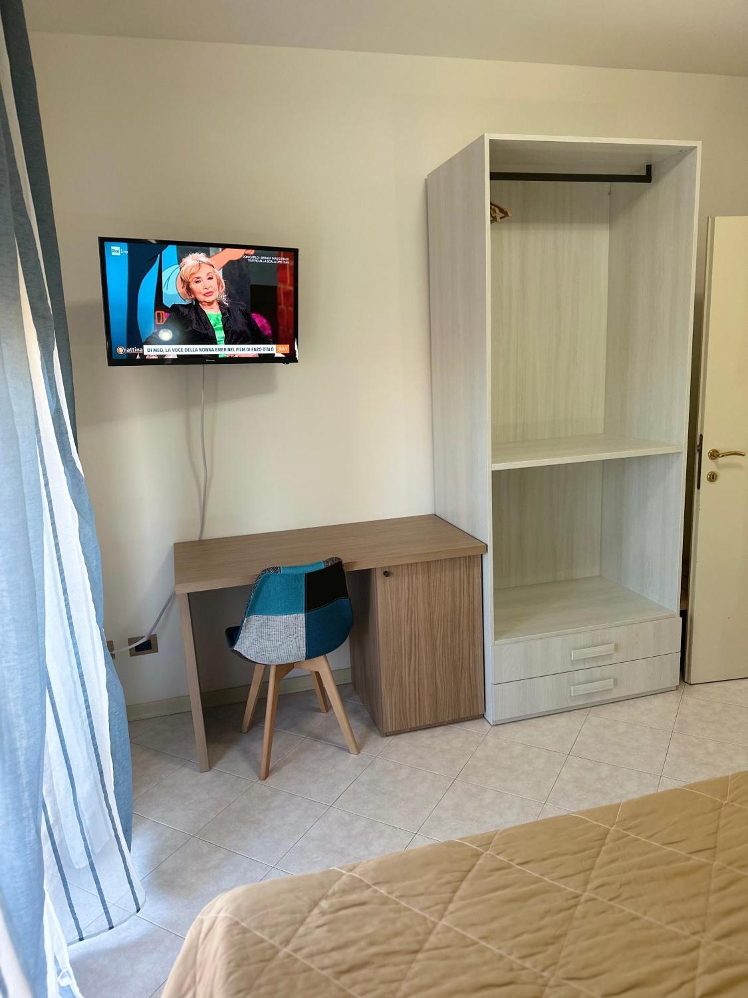 Beach House Holiday Apartments Rimini Exteriör bild