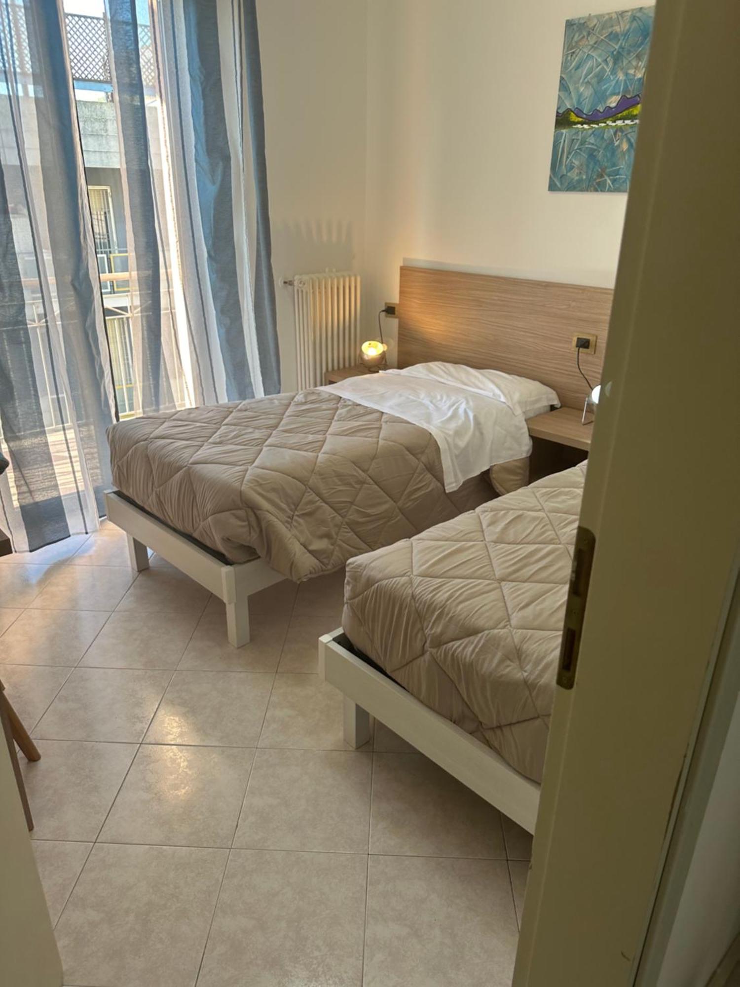Beach House Holiday Apartments Rimini Exteriör bild