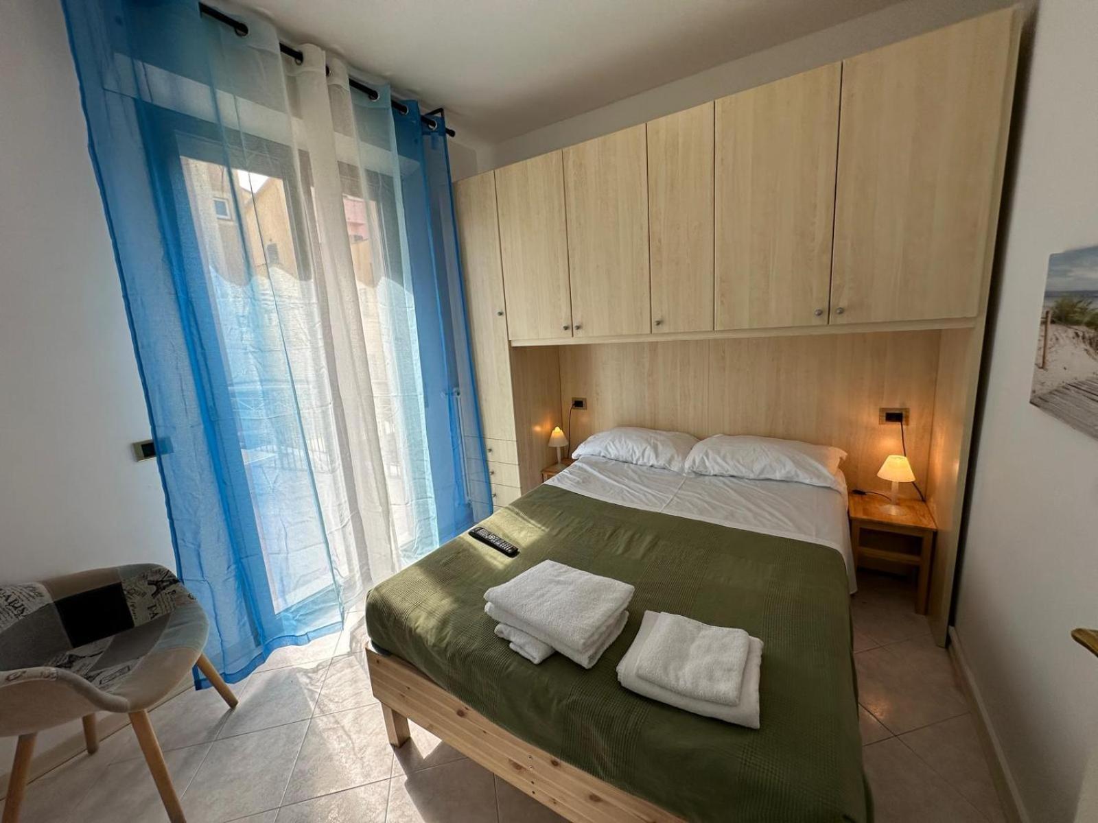 Beach House Holiday Apartments Rimini Exteriör bild